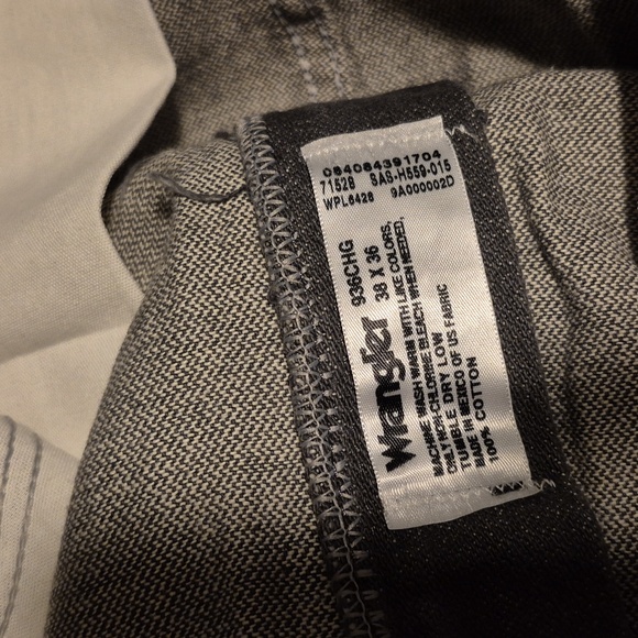 Wrangler Slim Fit Cowboy Cut Sz 38 X 36 Gray NWT - Picture 9 of 9